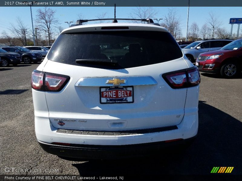 Summit White / Ebony 2017 Chevrolet Traverse LT AWD
