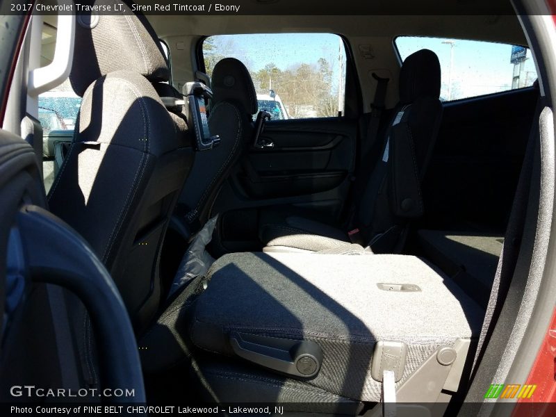 Siren Red Tintcoat / Ebony 2017 Chevrolet Traverse LT