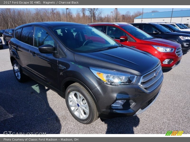 Magnetic / Charcoal Black 2017 Ford Escape SE 4WD