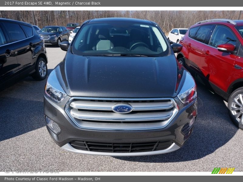 Magnetic / Charcoal Black 2017 Ford Escape SE 4WD