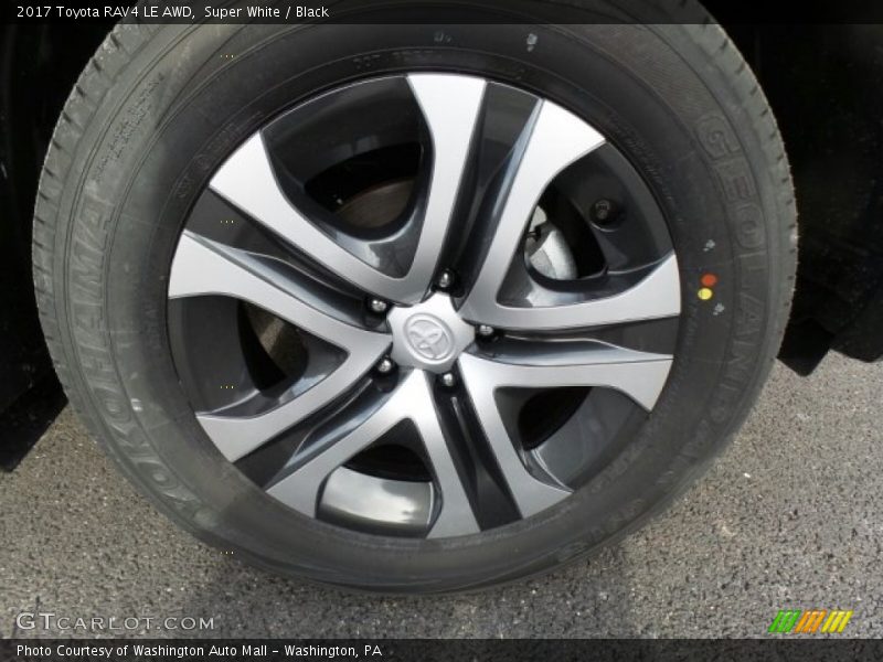 Super White / Black 2017 Toyota RAV4 LE AWD