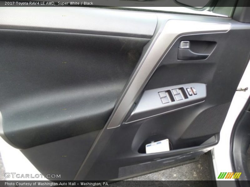 Super White / Black 2017 Toyota RAV4 LE AWD