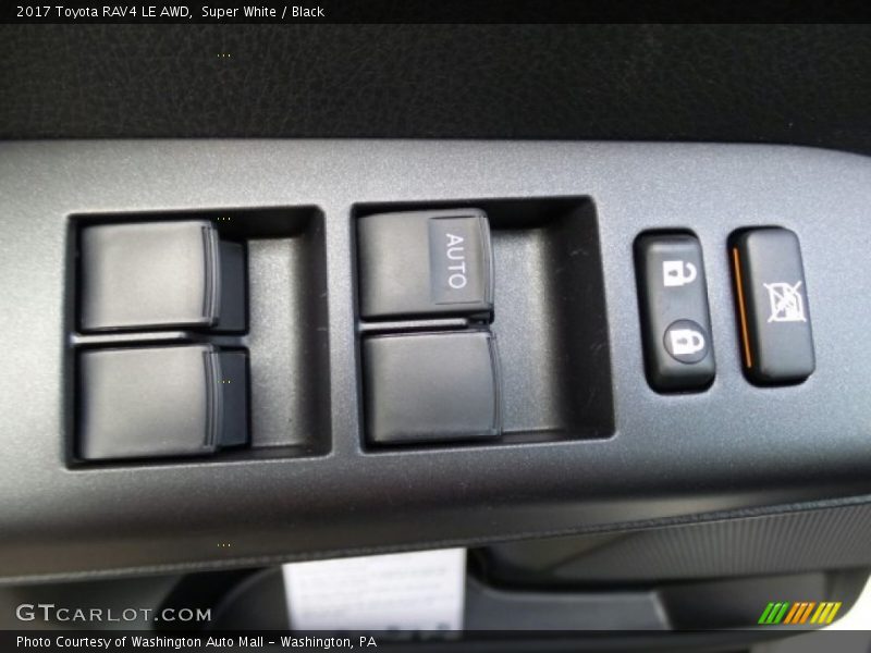Super White / Black 2017 Toyota RAV4 LE AWD
