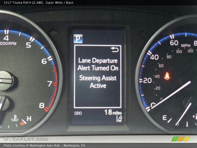 Super White / Black 2017 Toyota RAV4 LE AWD
