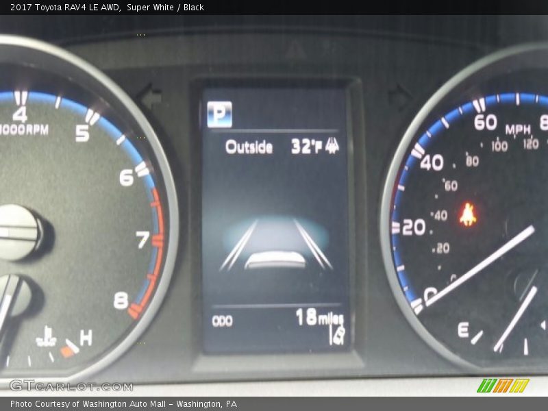 Super White / Black 2017 Toyota RAV4 LE AWD