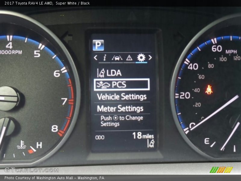 Super White / Black 2017 Toyota RAV4 LE AWD