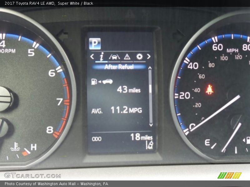 Super White / Black 2017 Toyota RAV4 LE AWD