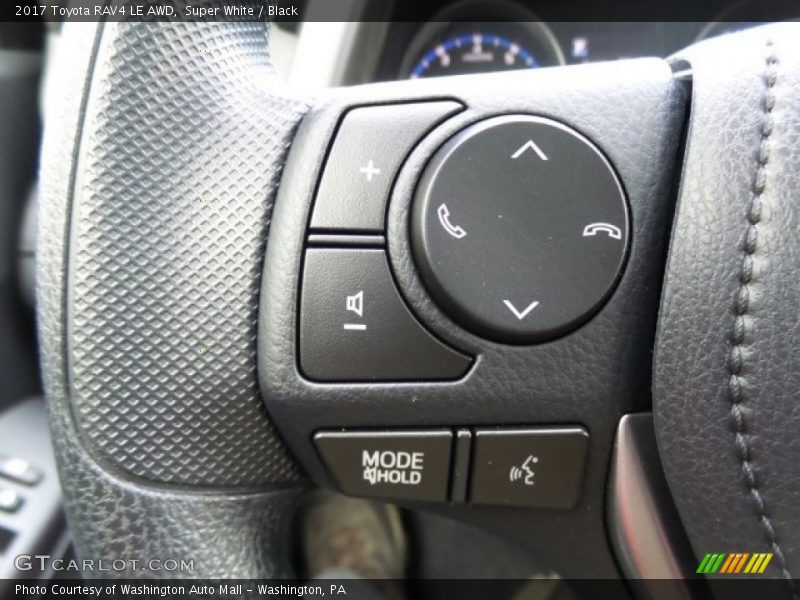 Super White / Black 2017 Toyota RAV4 LE AWD