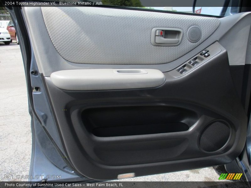 Bluestone Metallic / Ash 2004 Toyota Highlander V6