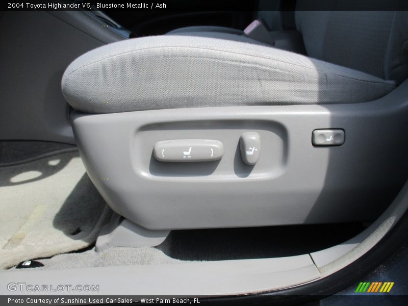 Bluestone Metallic / Ash 2004 Toyota Highlander V6