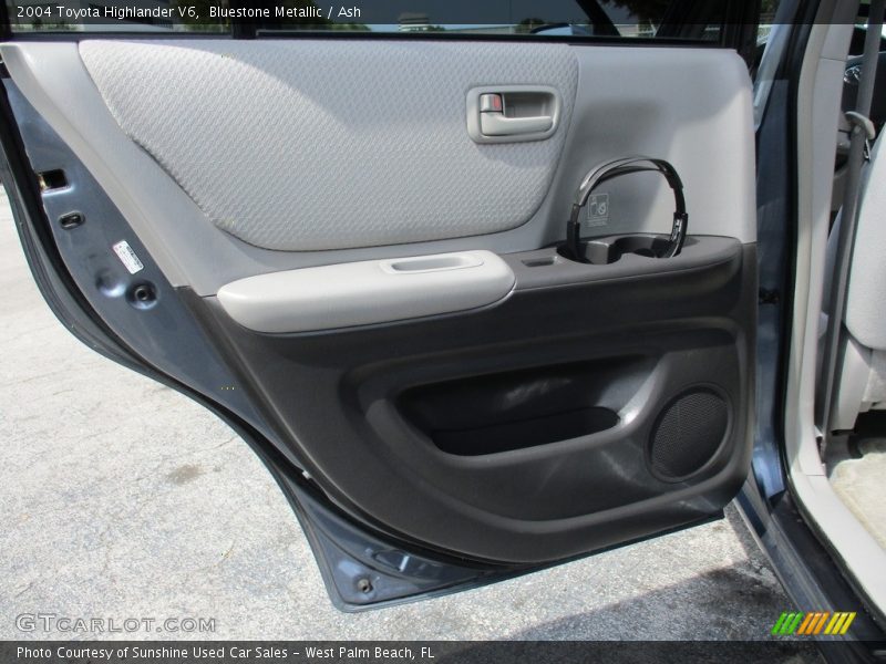 Bluestone Metallic / Ash 2004 Toyota Highlander V6