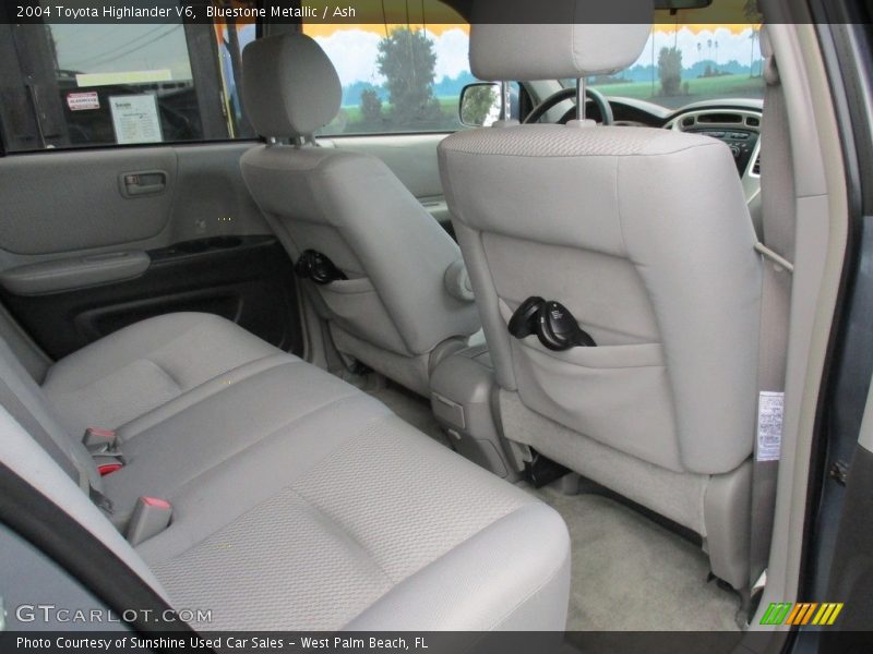 Bluestone Metallic / Ash 2004 Toyota Highlander V6
