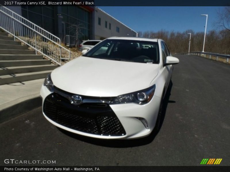 Blizzard White Pearl / Black 2017 Toyota Camry XSE