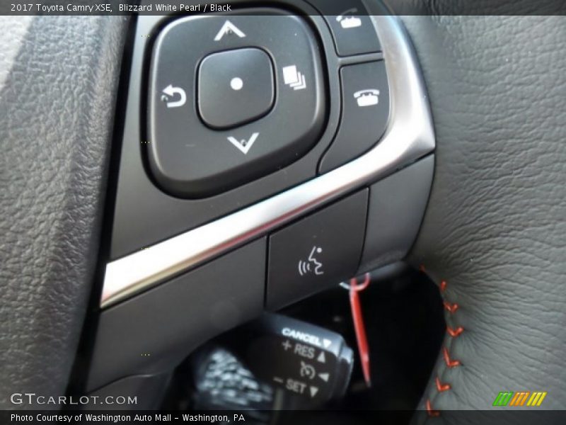 Blizzard White Pearl / Black 2017 Toyota Camry XSE