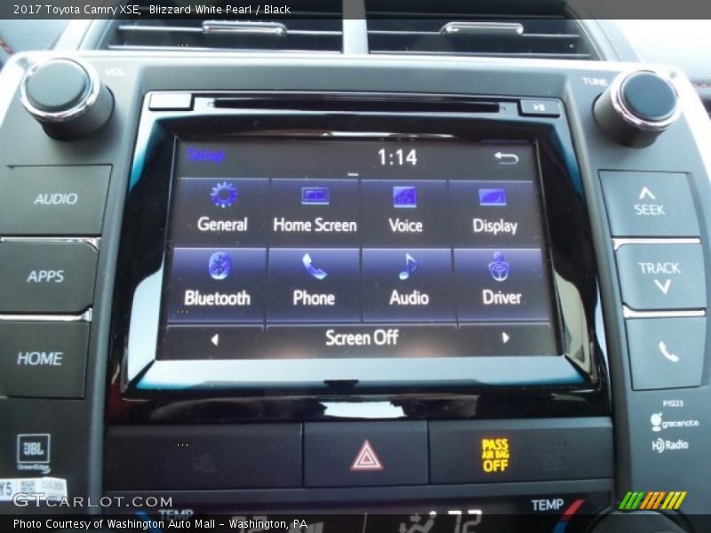 Blizzard White Pearl / Black 2017 Toyota Camry XSE