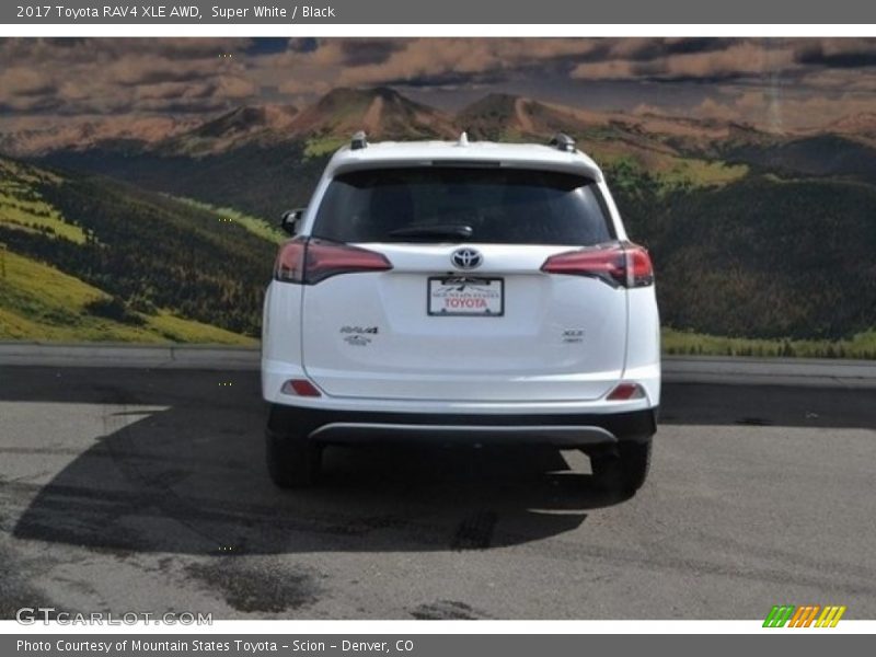 Super White / Black 2017 Toyota RAV4 XLE AWD