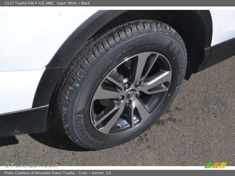 Super White / Black 2017 Toyota RAV4 XLE AWD