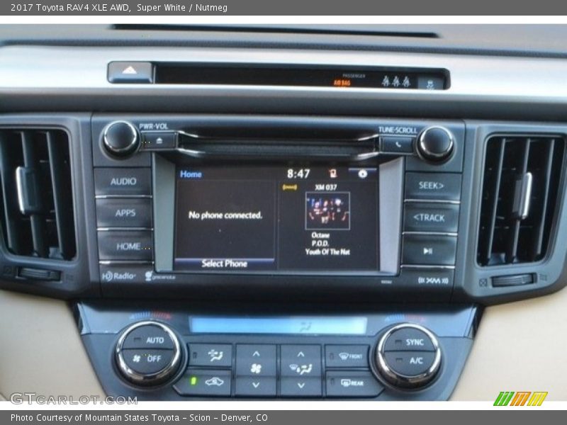 Super White / Nutmeg 2017 Toyota RAV4 XLE AWD
