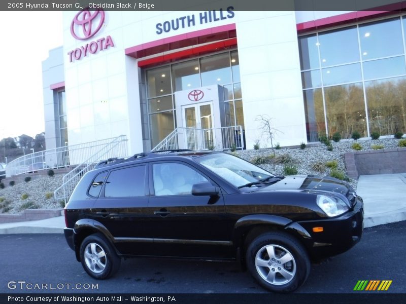 Obsidian Black / Beige 2005 Hyundai Tucson GL