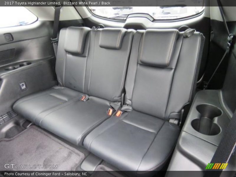 Blizzard White Pearl / Black 2017 Toyota Highlander Limited