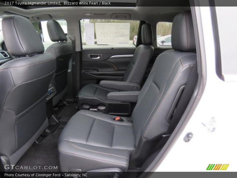 Blizzard White Pearl / Black 2017 Toyota Highlander Limited
