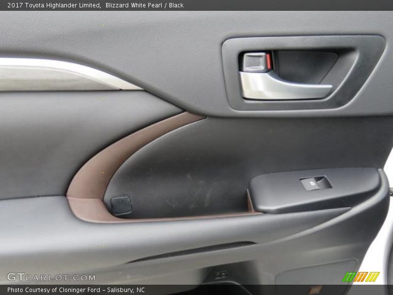 Blizzard White Pearl / Black 2017 Toyota Highlander Limited