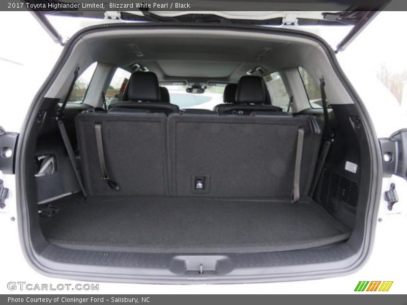 Blizzard White Pearl / Black 2017 Toyota Highlander Limited