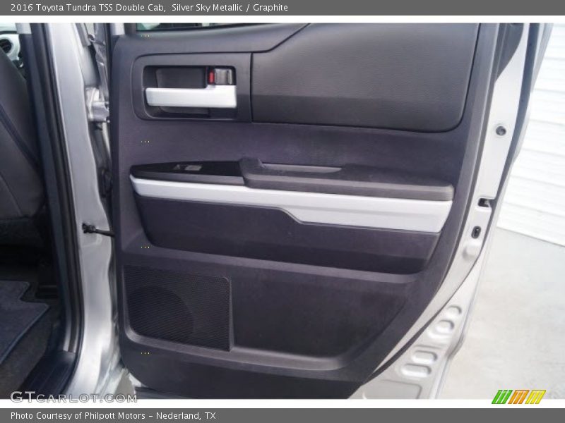 Silver Sky Metallic / Graphite 2016 Toyota Tundra TSS Double Cab