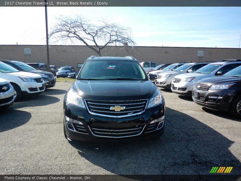 Mosaic Black Metallic / Ebony 2017 Chevrolet Traverse LS
