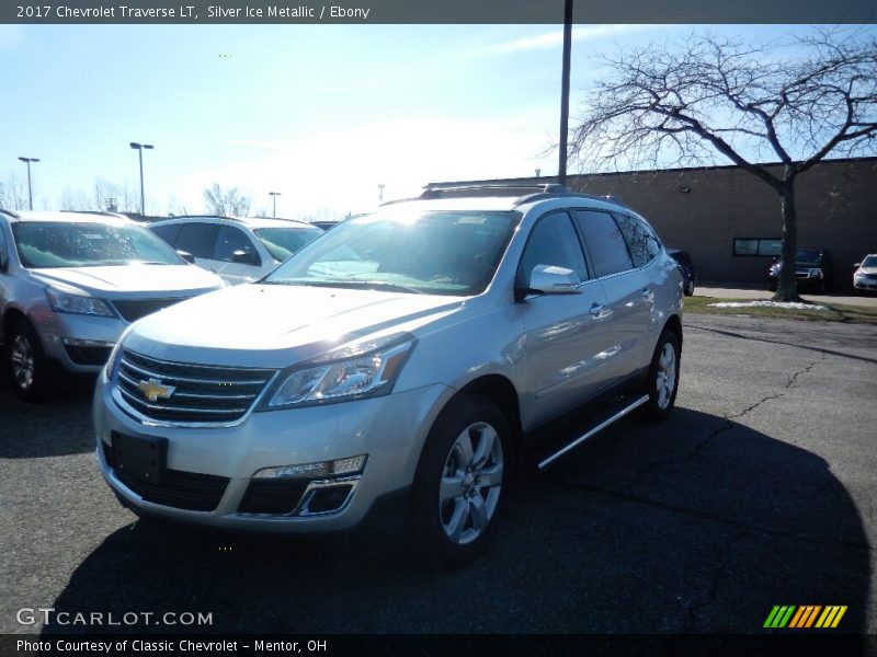 Silver Ice Metallic / Ebony 2017 Chevrolet Traverse LT