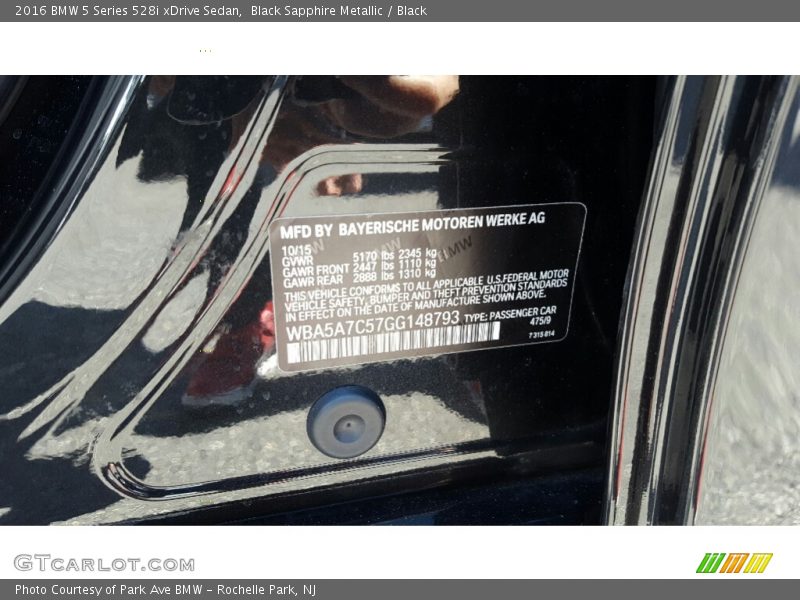 Black Sapphire Metallic / Black 2016 BMW 5 Series 528i xDrive Sedan