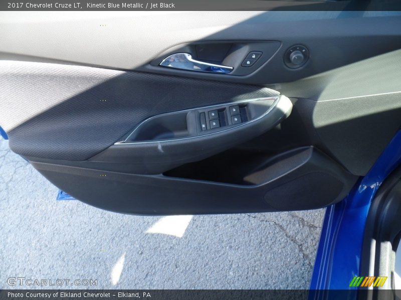 Kinetic Blue Metallic / Jet Black 2017 Chevrolet Cruze LT