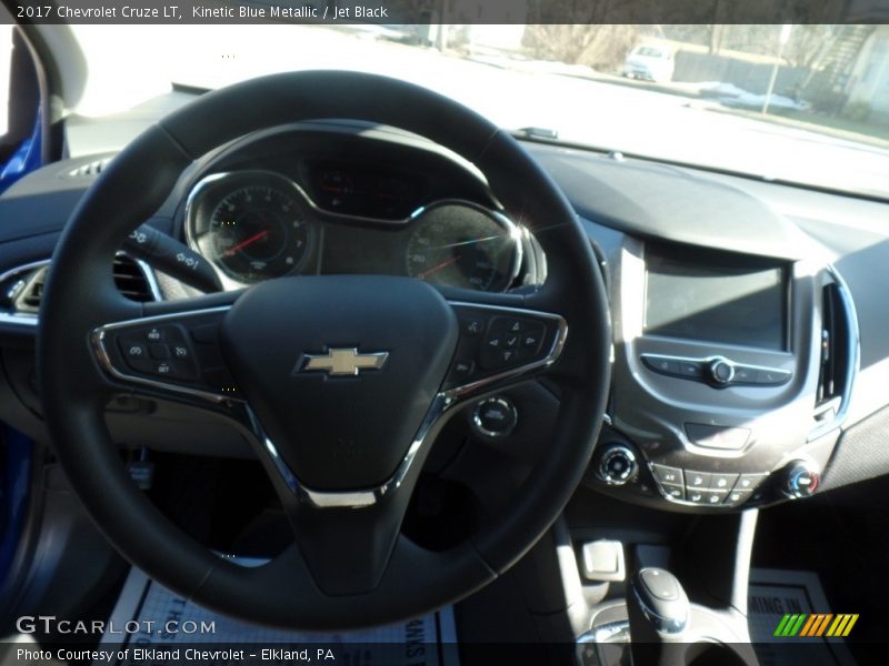 Kinetic Blue Metallic / Jet Black 2017 Chevrolet Cruze LT