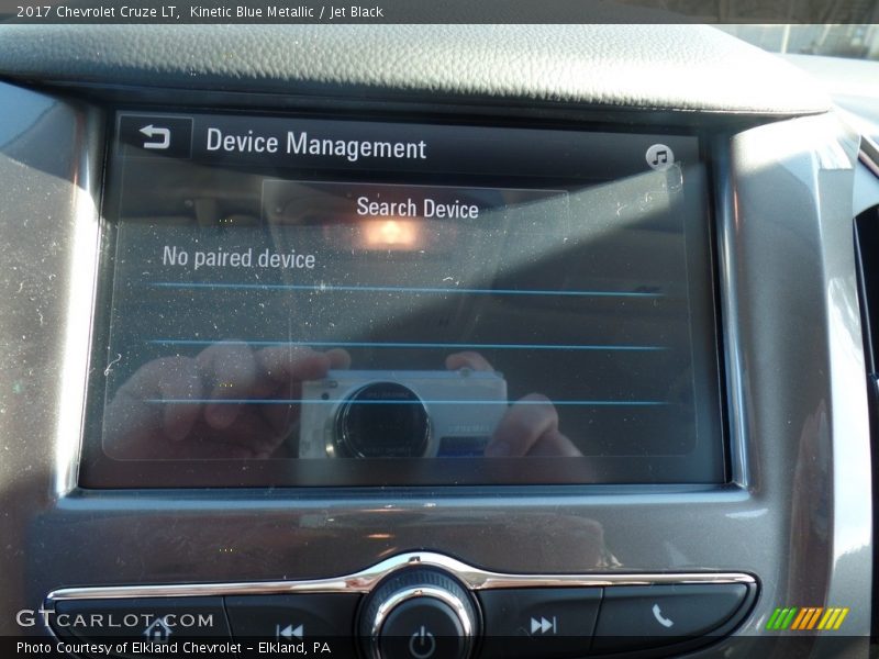 Kinetic Blue Metallic / Jet Black 2017 Chevrolet Cruze LT