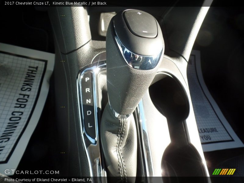 Kinetic Blue Metallic / Jet Black 2017 Chevrolet Cruze LT