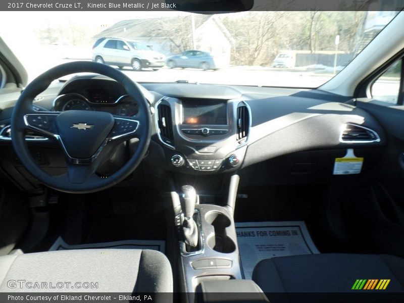 Kinetic Blue Metallic / Jet Black 2017 Chevrolet Cruze LT