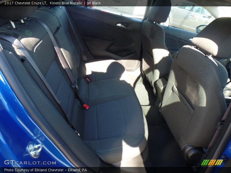 Kinetic Blue Metallic / Jet Black 2017 Chevrolet Cruze LT