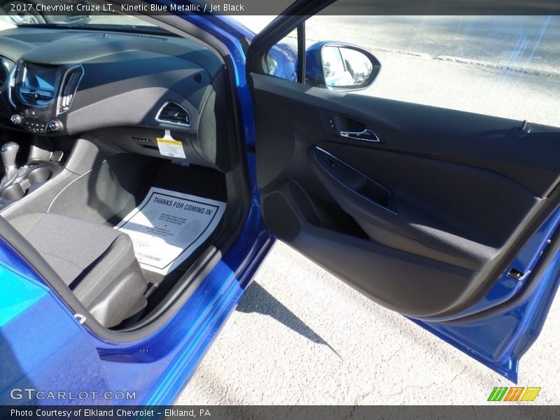 Kinetic Blue Metallic / Jet Black 2017 Chevrolet Cruze LT