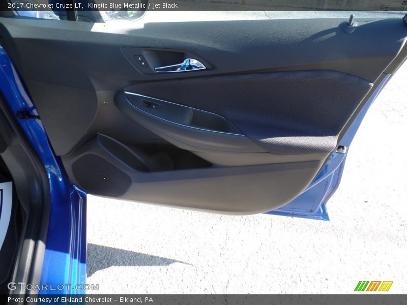 Kinetic Blue Metallic / Jet Black 2017 Chevrolet Cruze LT