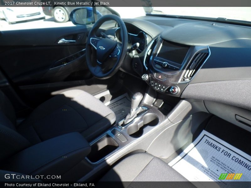 Kinetic Blue Metallic / Jet Black 2017 Chevrolet Cruze LT