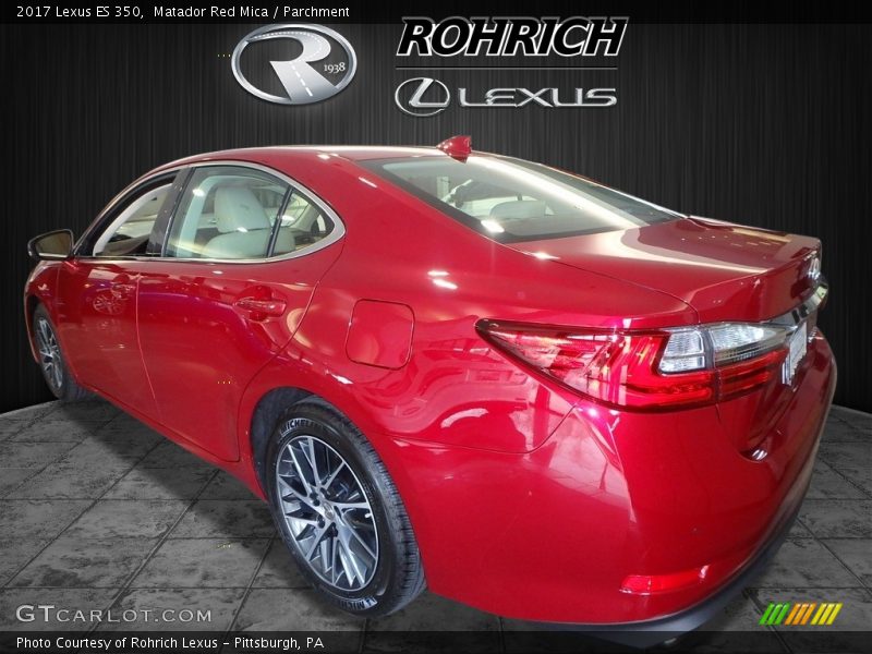Matador Red Mica / Parchment 2017 Lexus ES 350