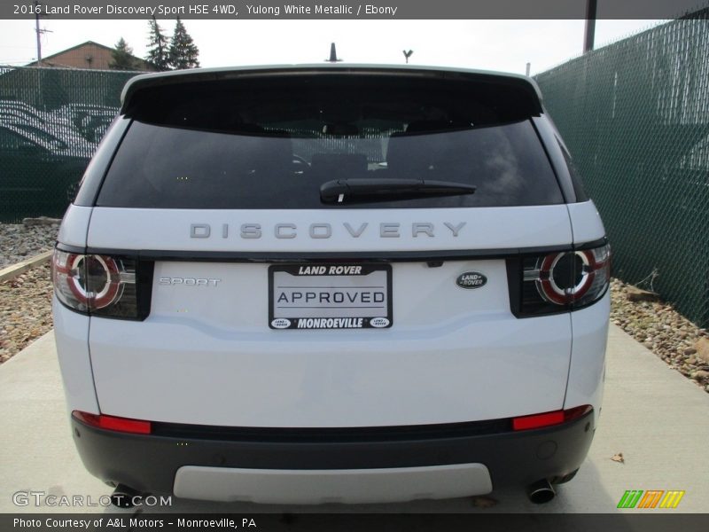 Yulong White Metallic / Ebony 2016 Land Rover Discovery Sport HSE 4WD