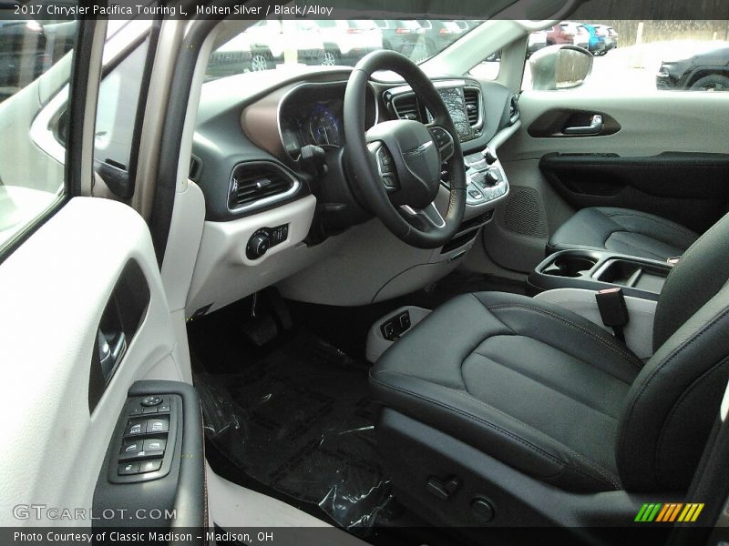 Molten Silver / Black/Alloy 2017 Chrysler Pacifica Touring L