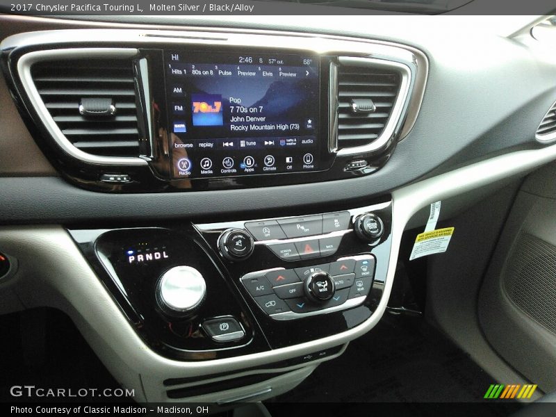 Molten Silver / Black/Alloy 2017 Chrysler Pacifica Touring L