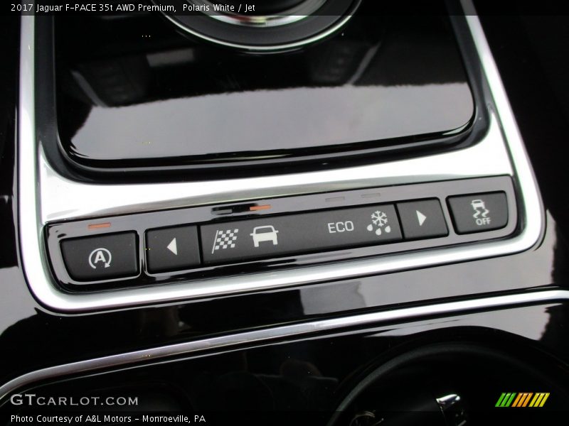 Polaris White / Jet 2017 Jaguar F-PACE 35t AWD Premium