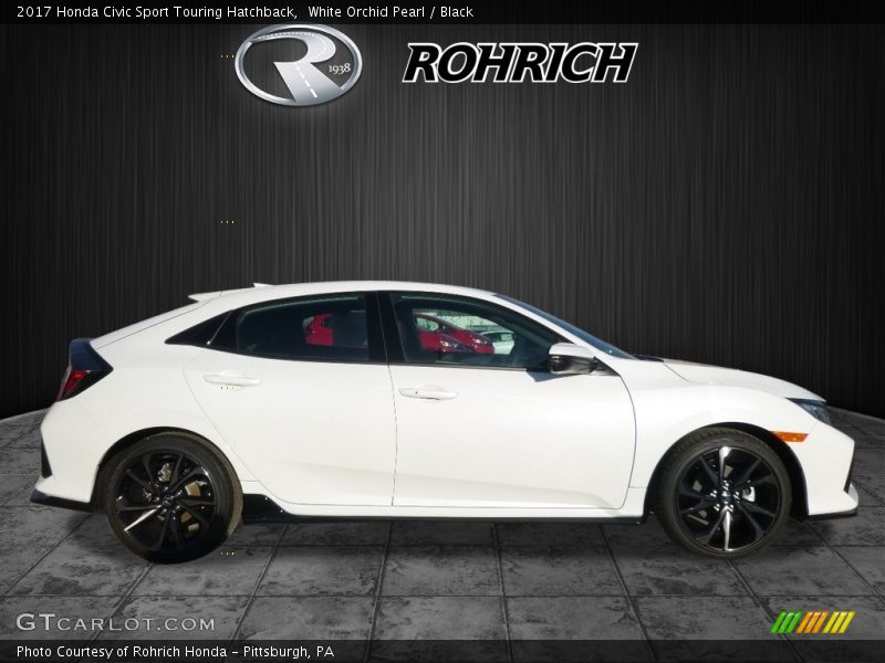 White Orchid Pearl / Black 2017 Honda Civic Sport Touring Hatchback