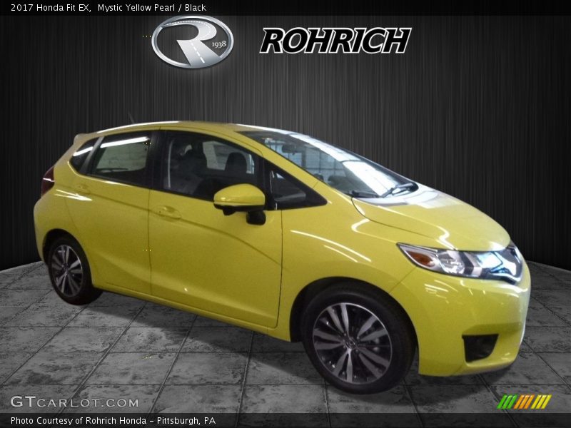 Mystic Yellow Pearl / Black 2017 Honda Fit EX