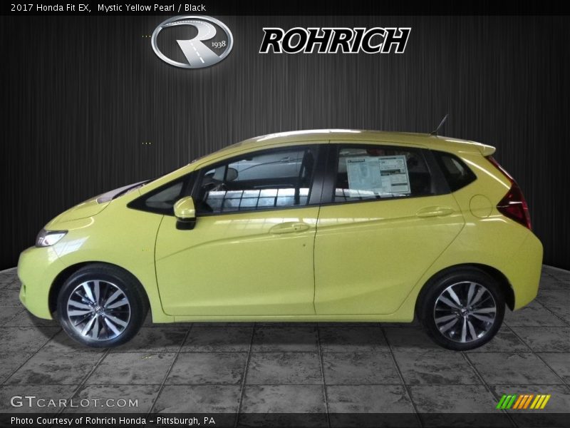 Mystic Yellow Pearl / Black 2017 Honda Fit EX