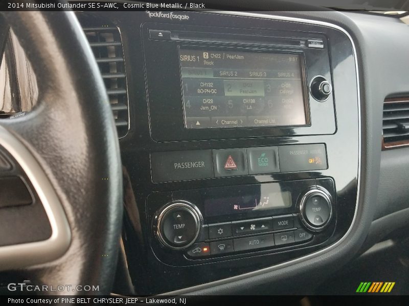 Cosmic Blue Metallic / Black 2014 Mitsubishi Outlander SE S-AWC