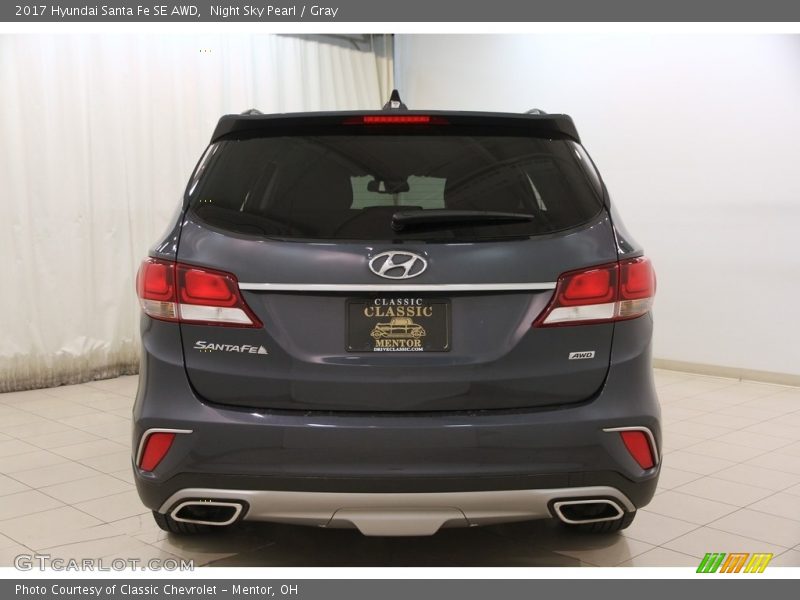 Night Sky Pearl / Gray 2017 Hyundai Santa Fe SE AWD
